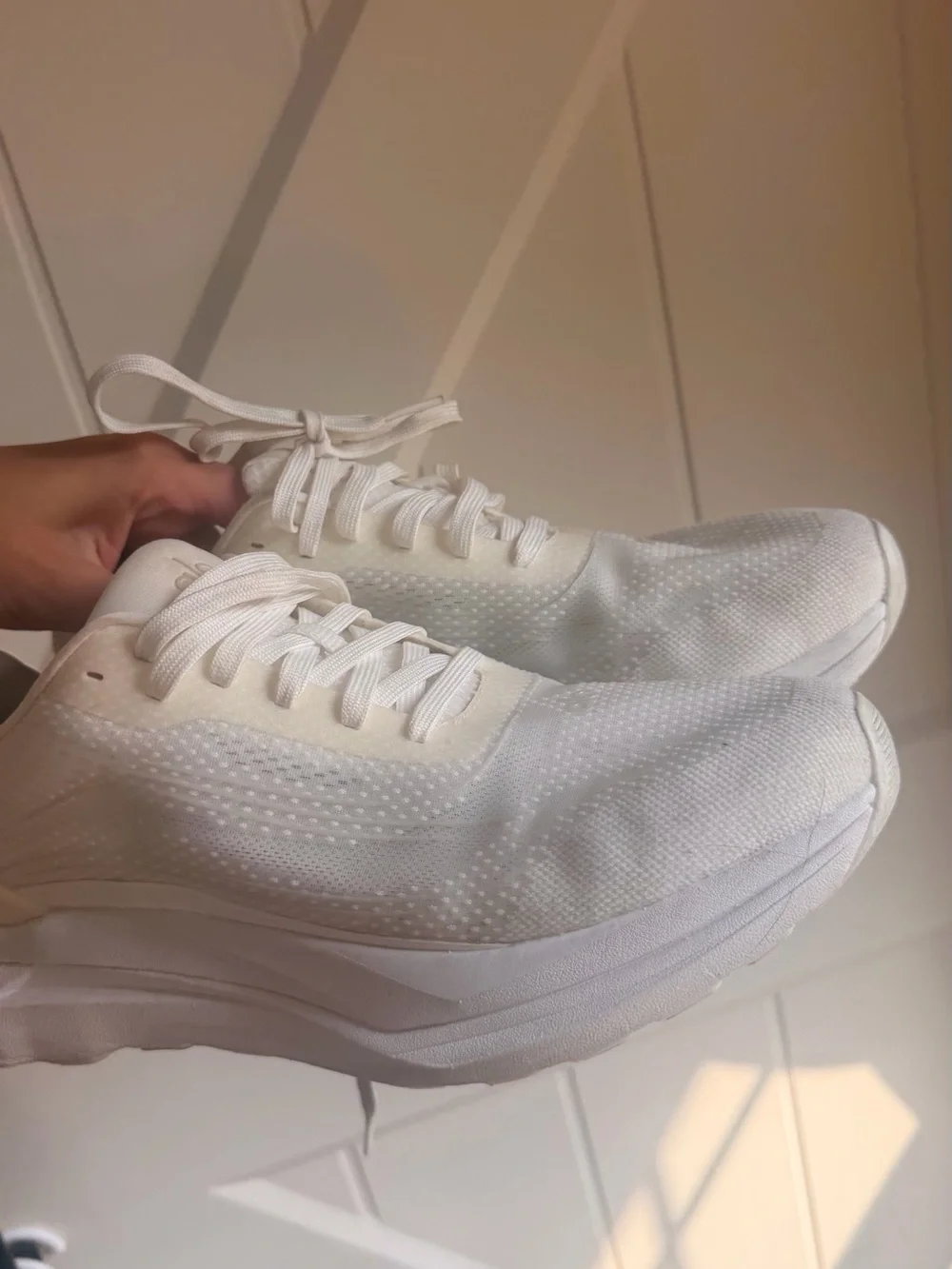 Women's Alo  Lightweight Running Sneakers